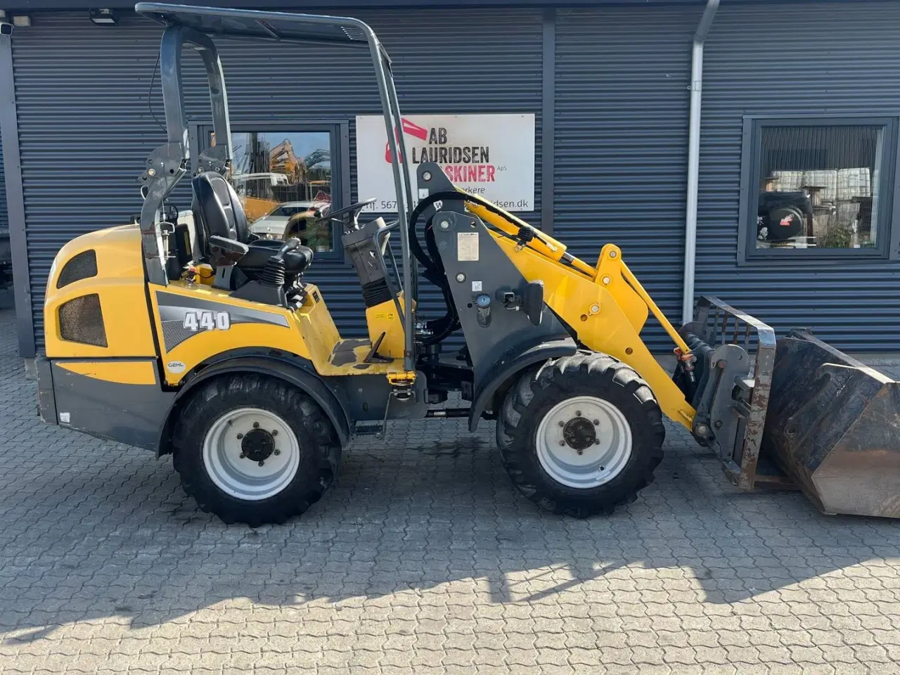 Billede 1 - Gehl al400 2800kg minilæsser med skovl og gafler