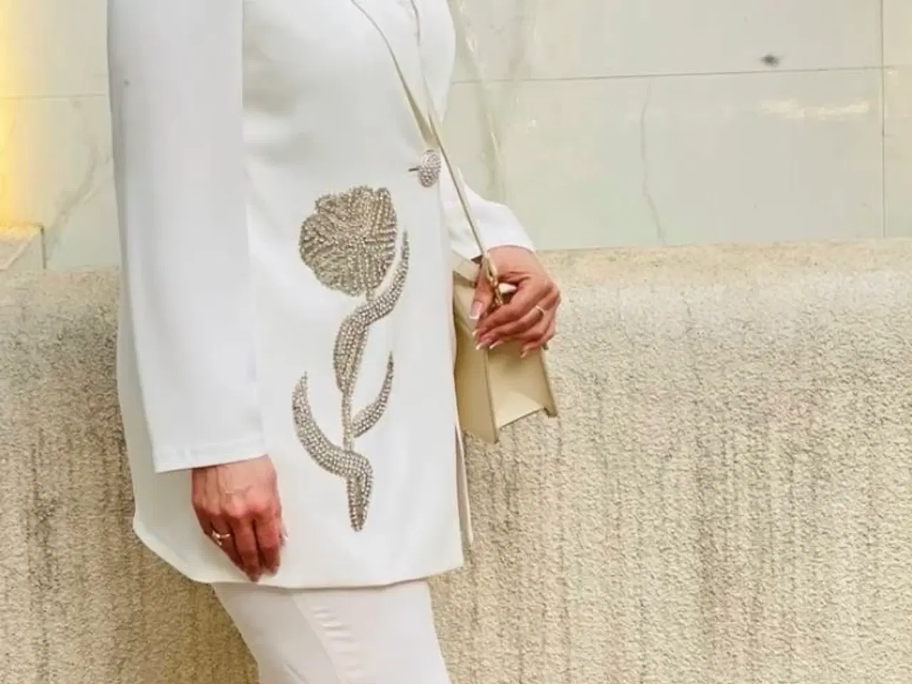 Billede 1 - Hvid jakkesæt 