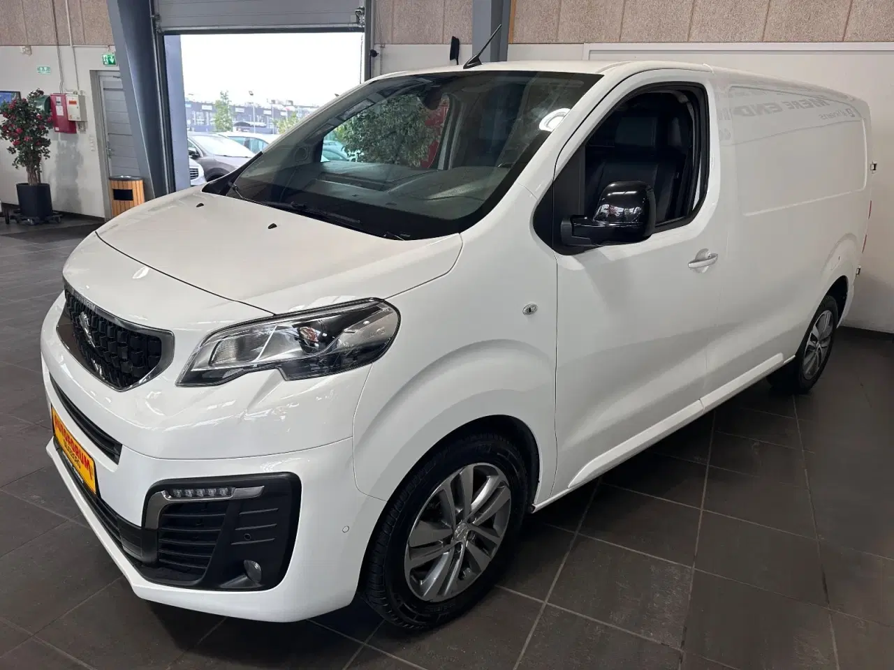 Billede 3 - Peugeot Expert 2,0 BlueHDi 177 L2 Ultimate EAT8 Van