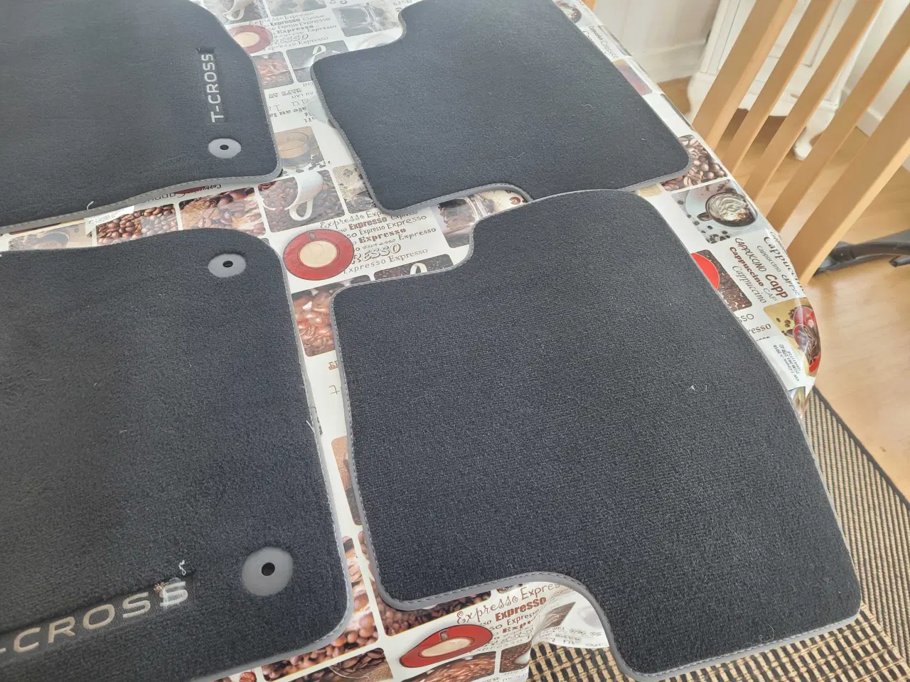 Billede 3 - T-cross måtter aldrig brugt sælges for 400 kr