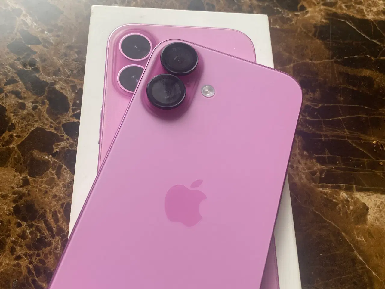 Billede 5 - Iphone 16 i lyserød