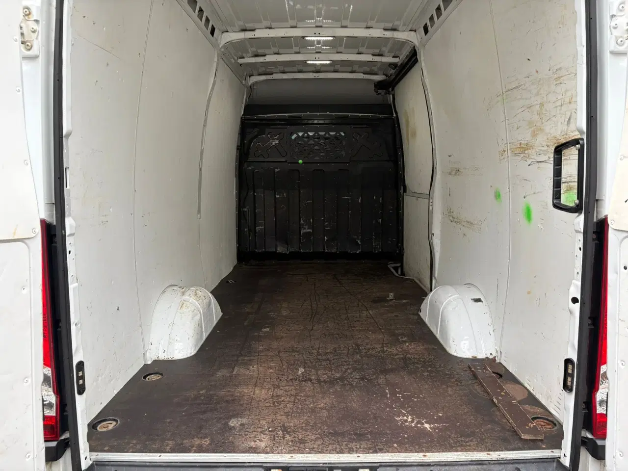 Billede 10 - Iveco Daily 2.3D 35S13 12M3 Aut, Kassevogn