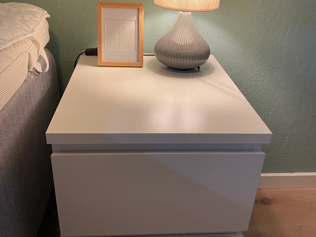 Billede 1 - IKEA sengebord