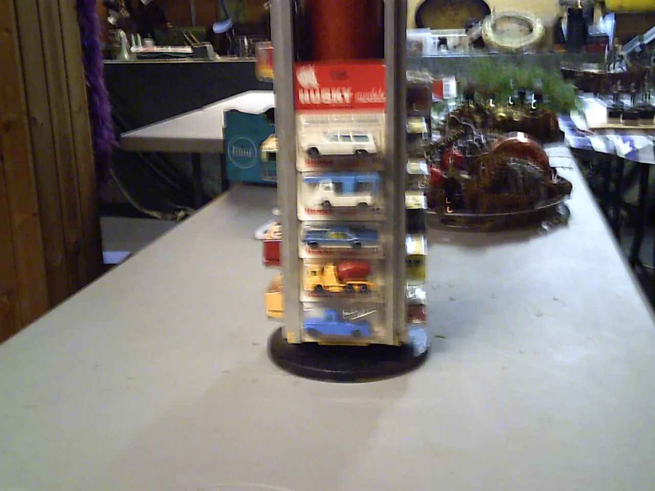 Billede 3 - Husky lejetøjsbiler med salgsstativ 21stk.