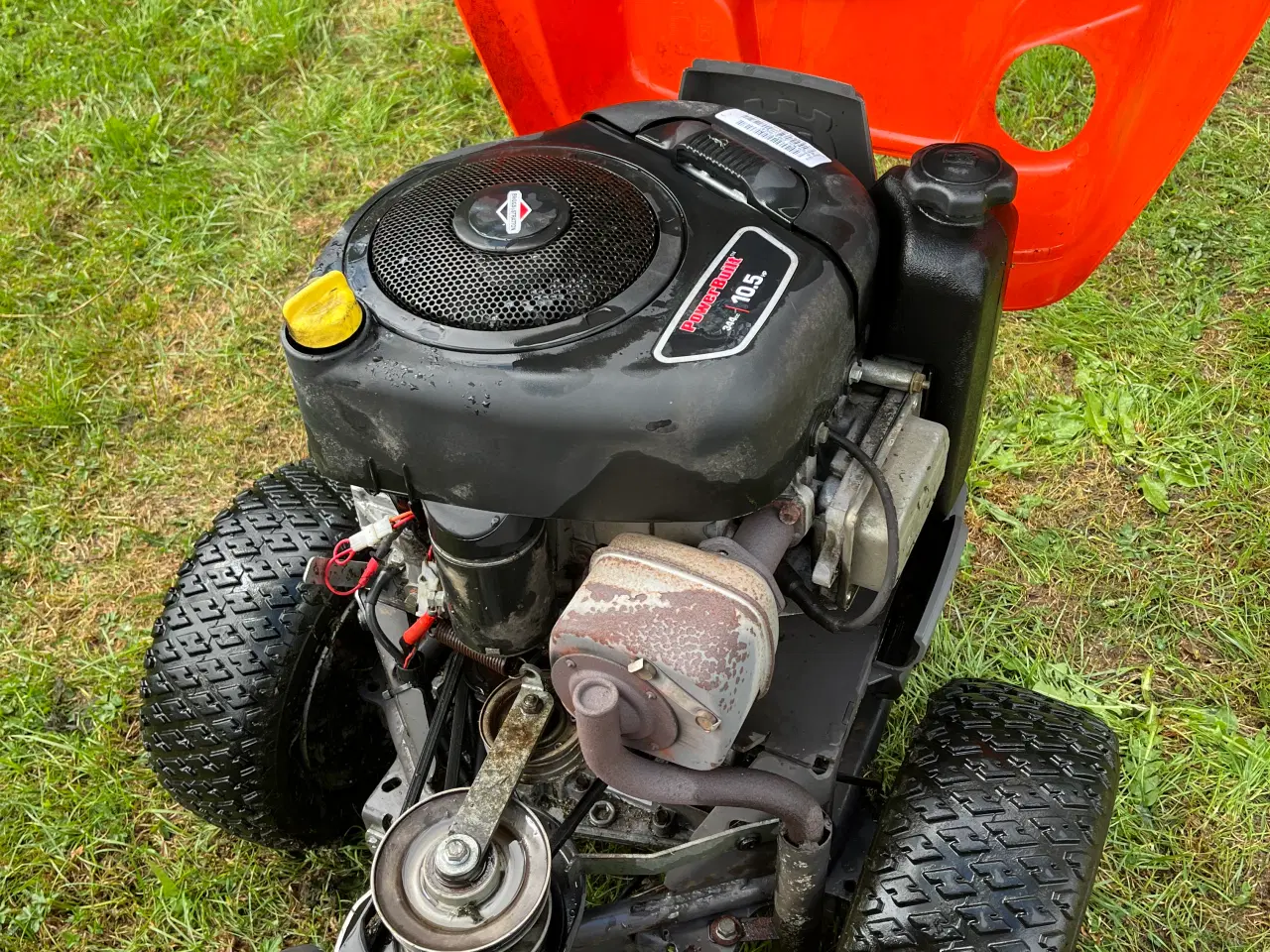 Billede 4 - Græsslåmaskine Husqvarna R111B5