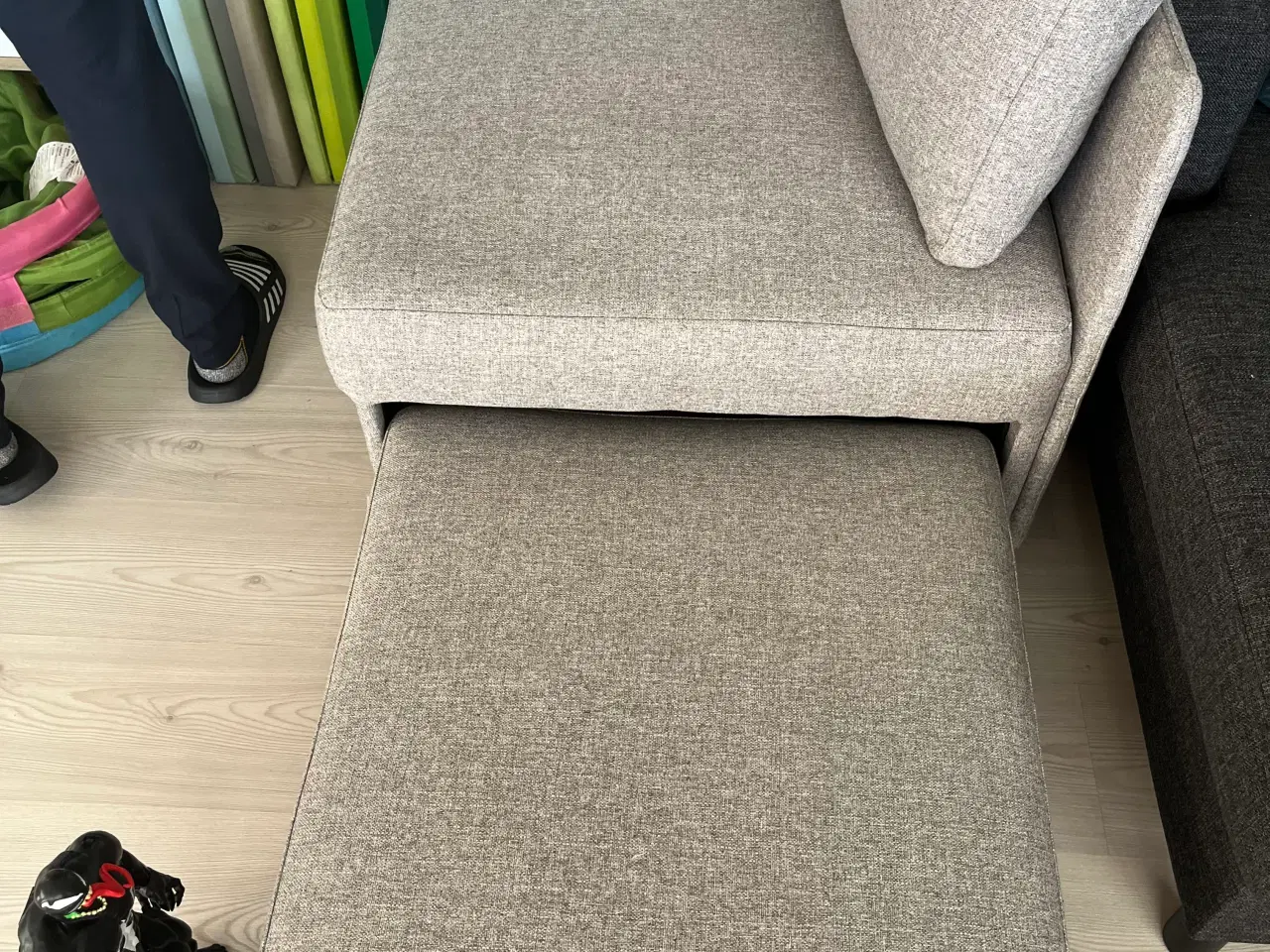 Billede 2 - Sovesofa OLSTRUP 1.5-pers. gråt stof