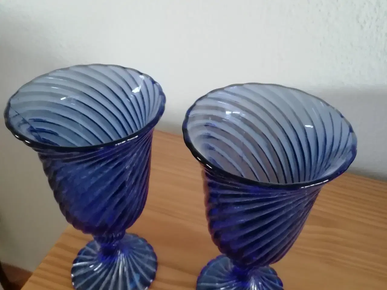 Billede 2 - Blå pynte glasskåle 