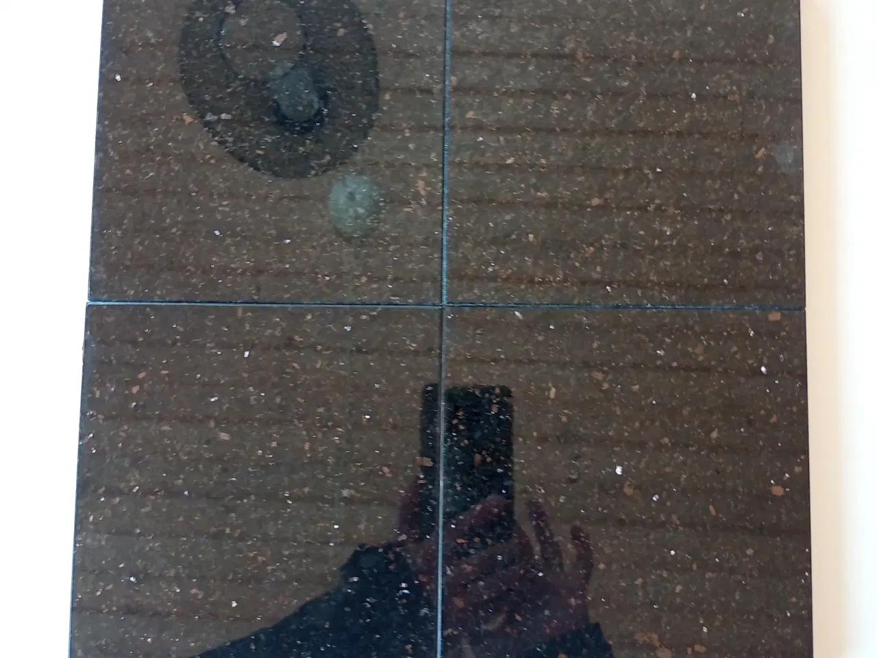 Billede 3 - 1,5 kvm granit fliser 15x15 cm 11 mm tyk 