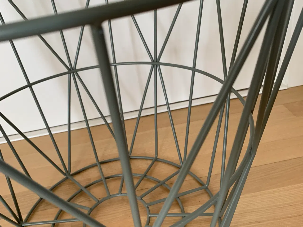 Billede 2 - Ferm Living Wire basket, støvet grøn 