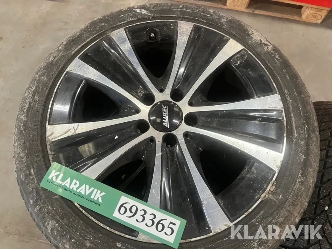 Billede 2 - Alufælge med vinterdæk Alutec 18”  5hul