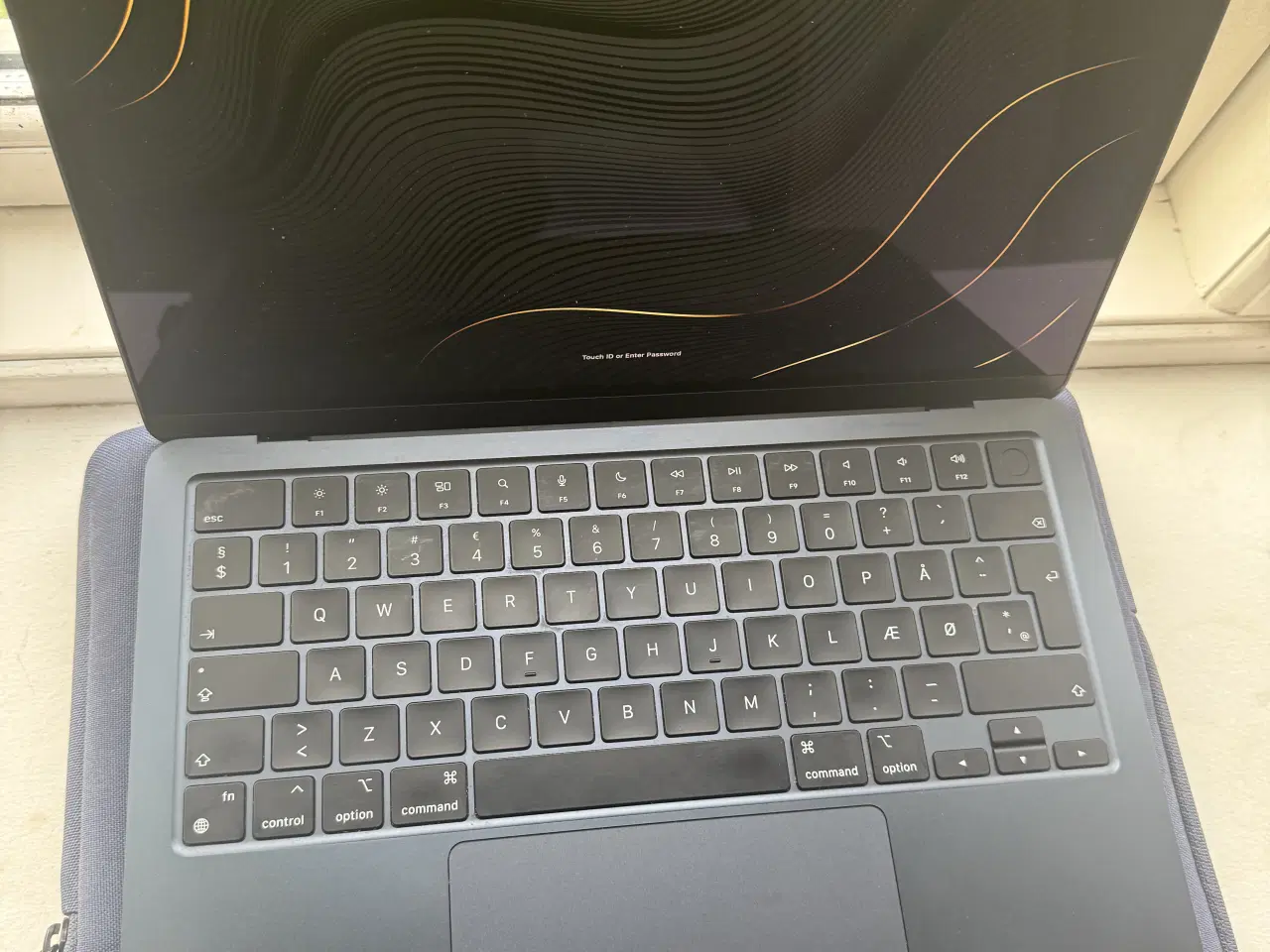 Billede 3 - MacBook Air M2 Midnight i perfekt stand