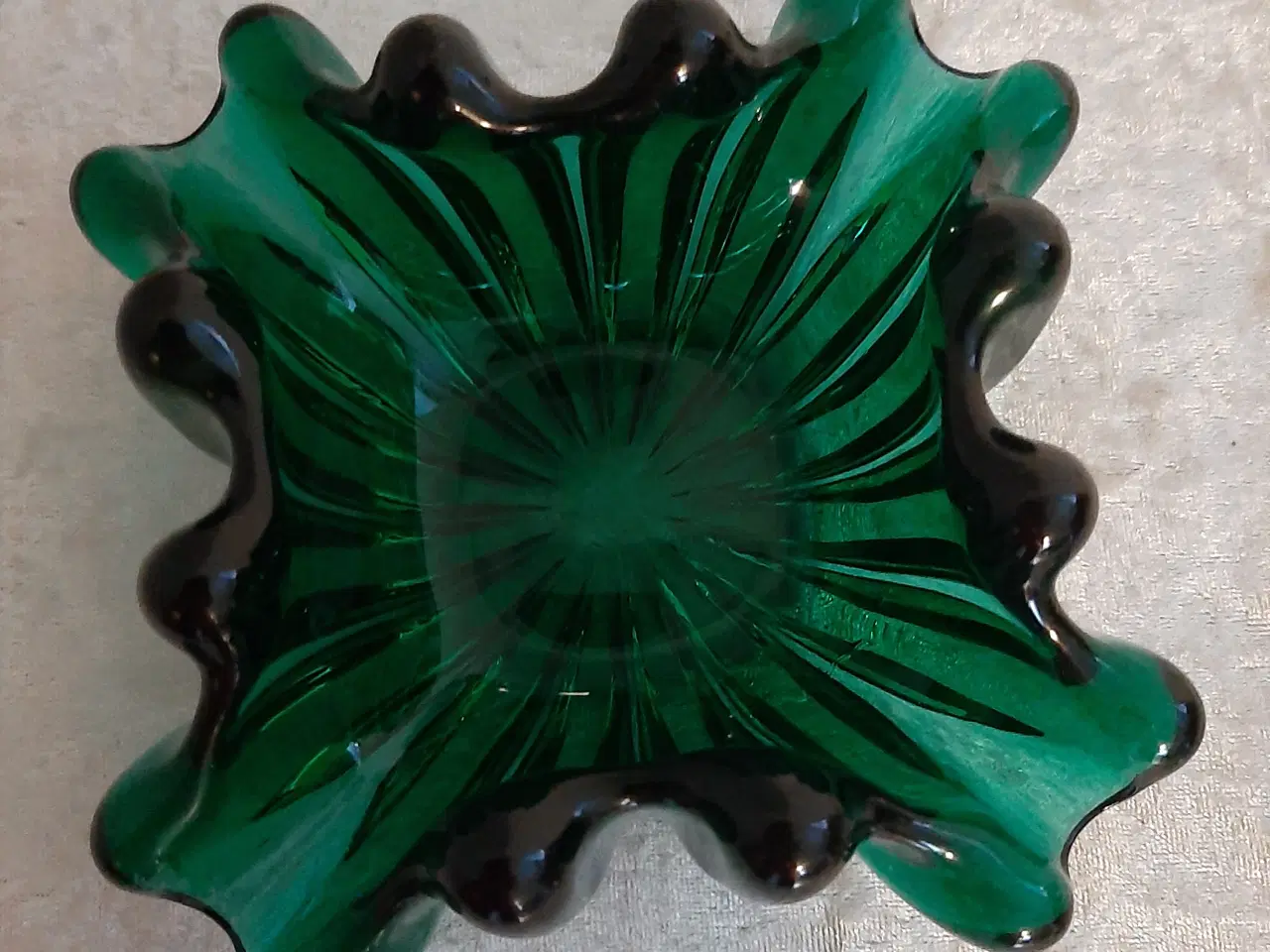 Billede 3 - Mindre glasskåle i grøn og rød