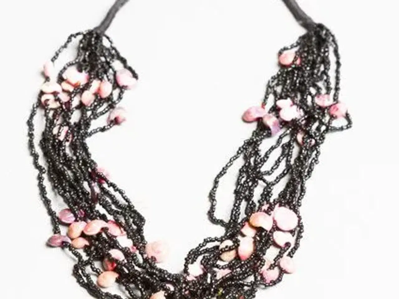 Billede 1 - Halskæde med sorte perler og små snegleh