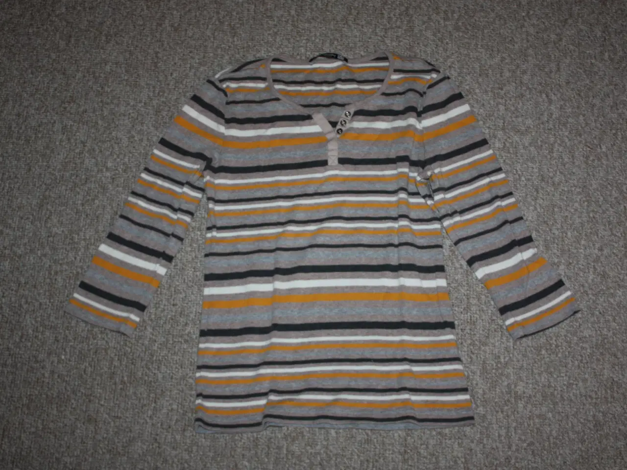 Billede 1 - Bluse t-shirt Betty Barclay str. 38 Stribet