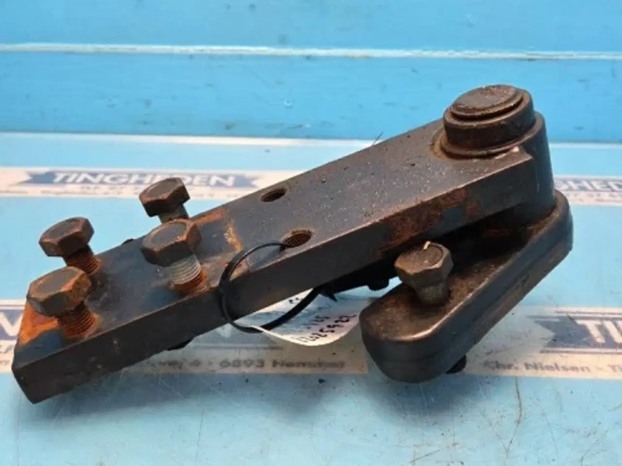 Billede 4 - New Holland TM190 Skærmholder 82025922