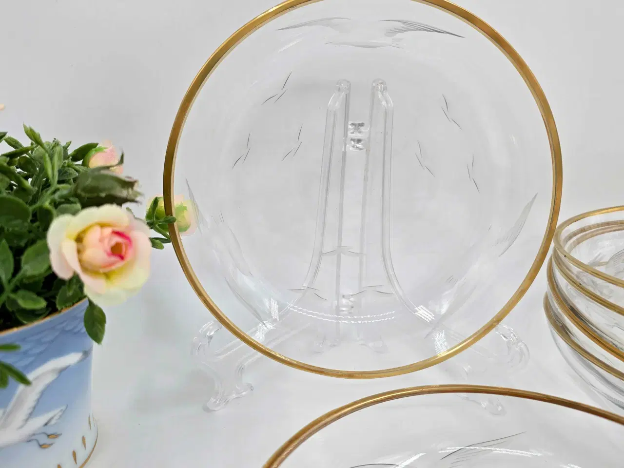 Billede 2 - Mågeglas isasiet med guldkant Lyngbyglasværk