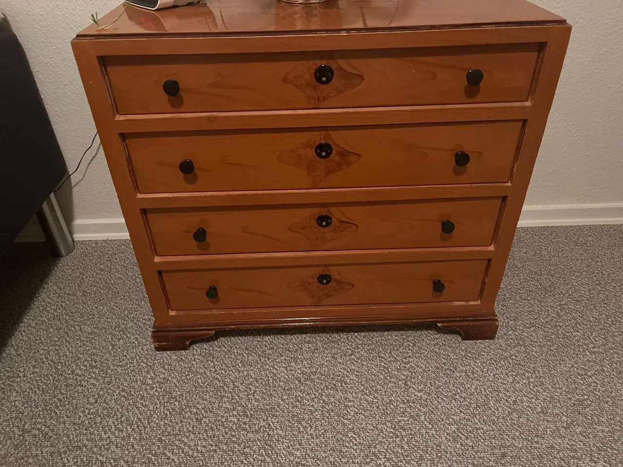 Billede 1 - Ældre kommode