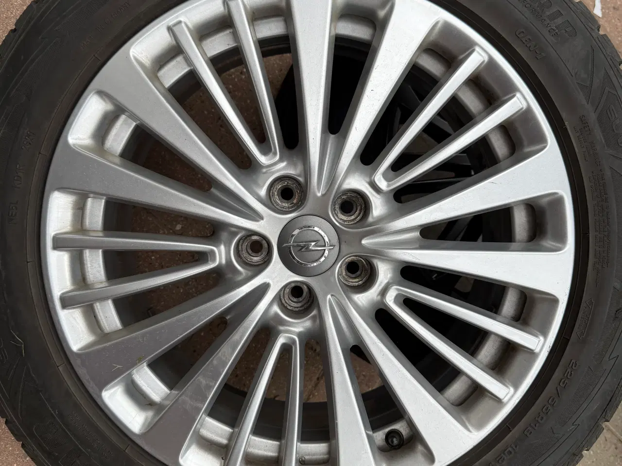 Billede 1 - Fælge Opel granland med gode godkendte vinterdæk
