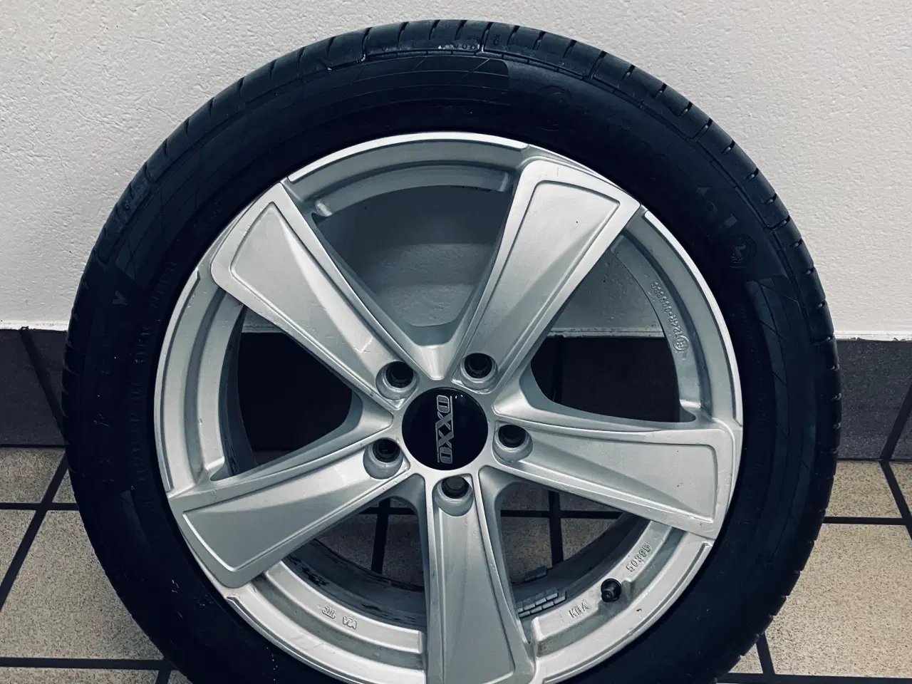 Billede 3 - ‼️ Flotte 17” Alufælge med Sommerdæk – 5x112 – TOP