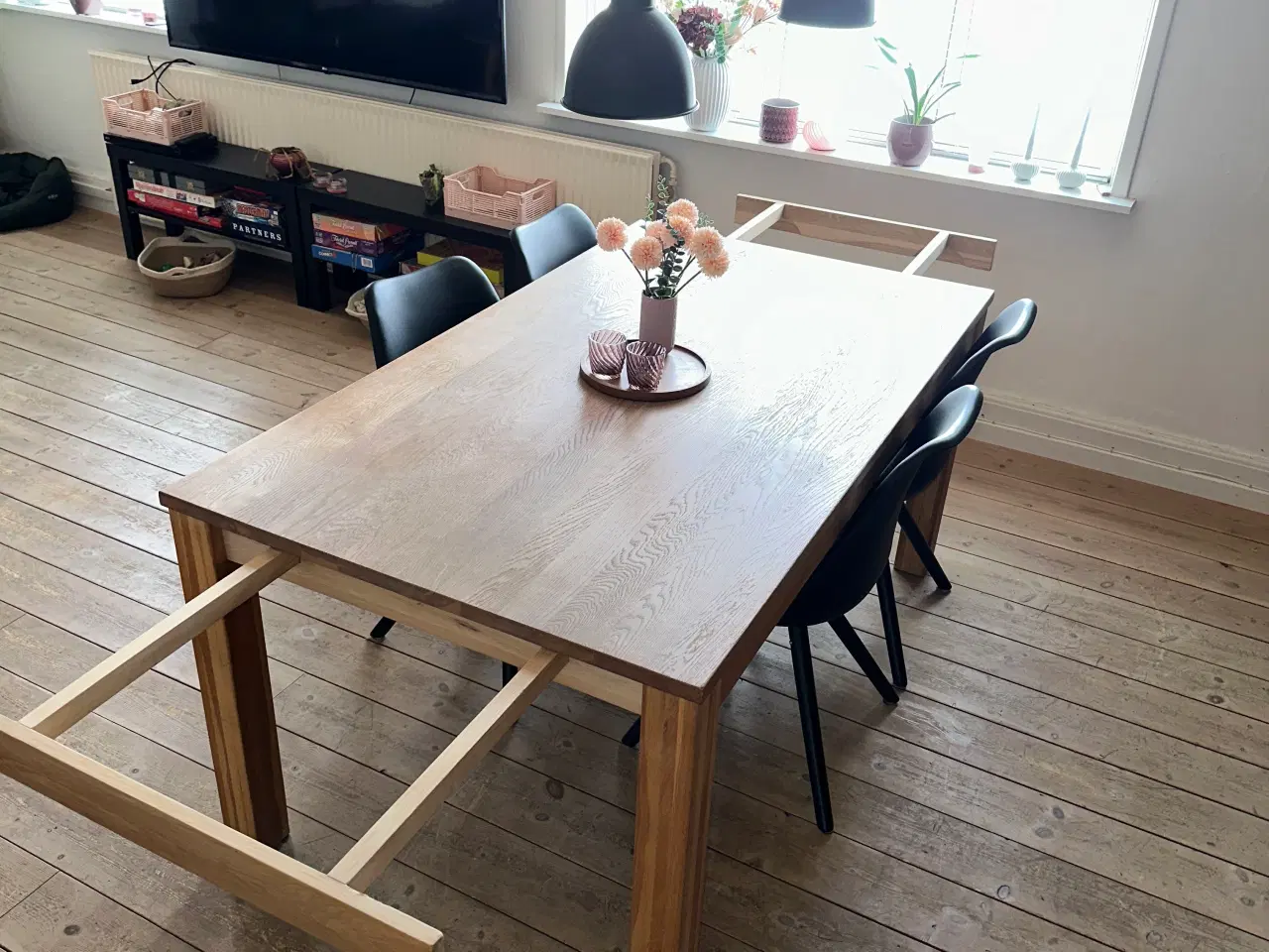 Billede 5 - Spisebord i massiv egetræ