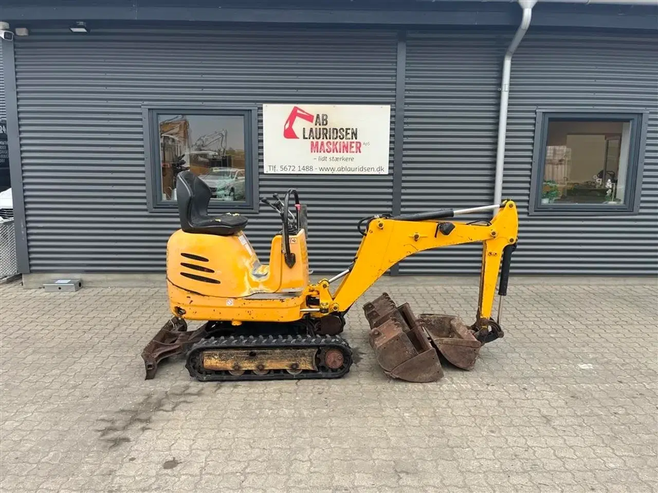 Billede 1 - JCB MICRO 1100kg minigraver med hurtigskifte og 5skovle