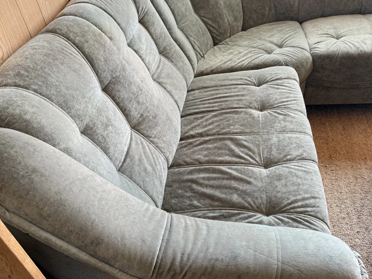 Billede 4 - Hjørnesofa i grøn velour