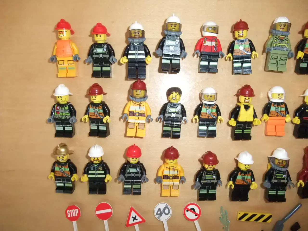 Billede 2 - Lego Fire/Brandmænd Figurer+Tilbehør