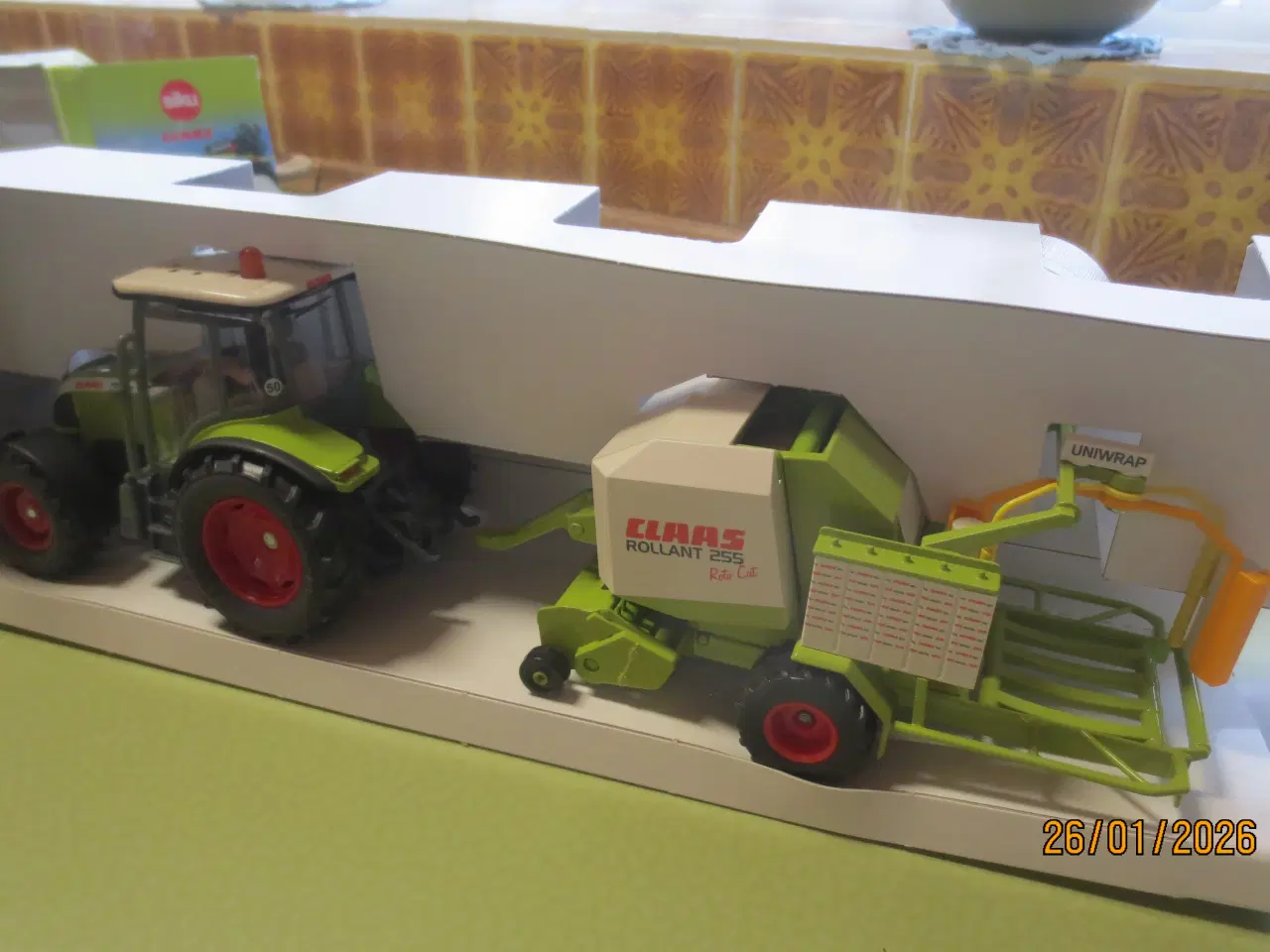 Billede 2 - 1 stk Ny Modeltraktor CLAAS Ares 697 og CLAAS 255
