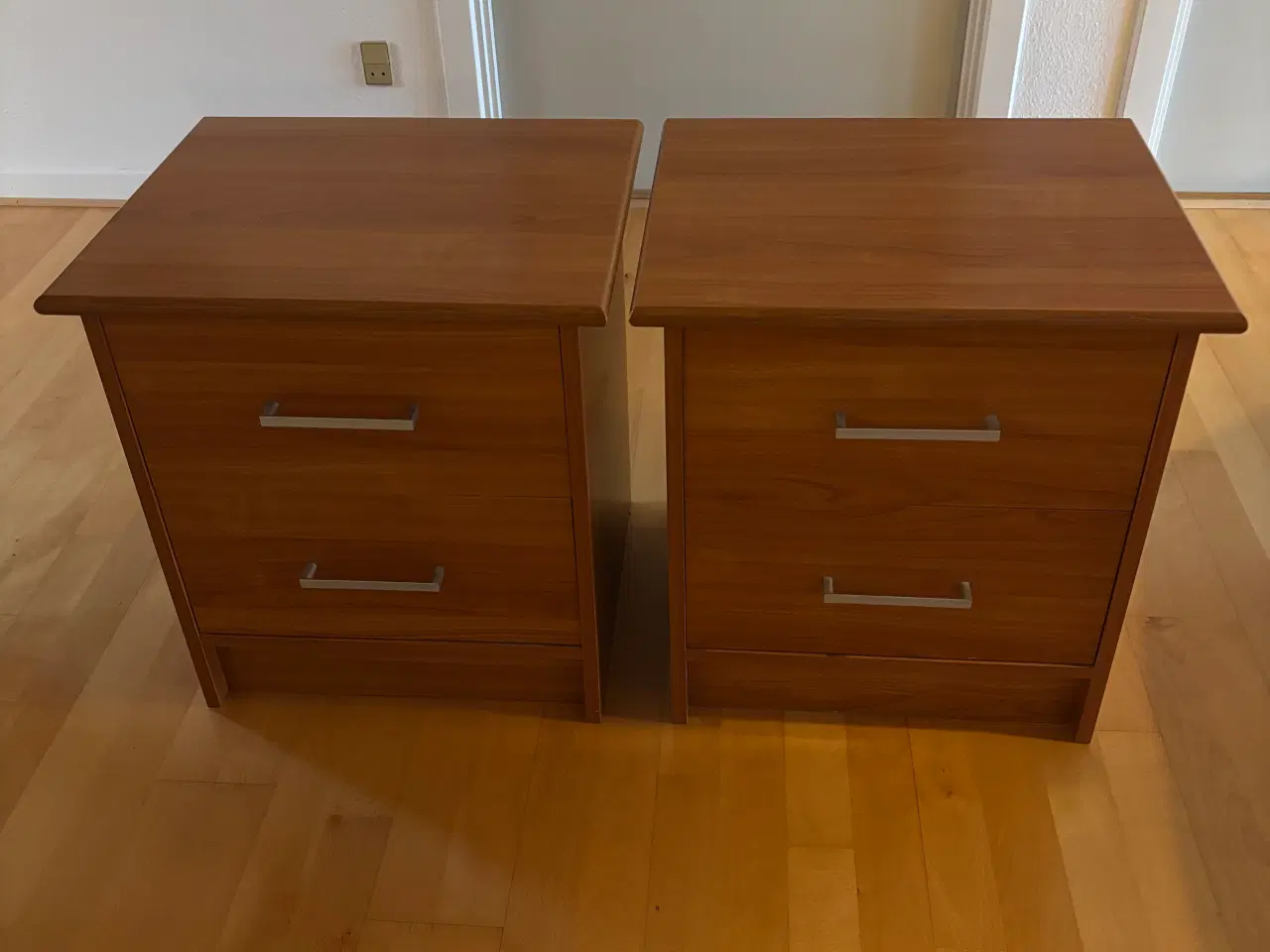 Billede 1 - 2 stk Sengeborde med 2 skuffer