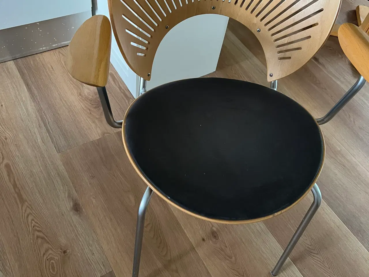 Billede 2 - nanna diesel stole med armlæn og hynde 2 stk 1500p
