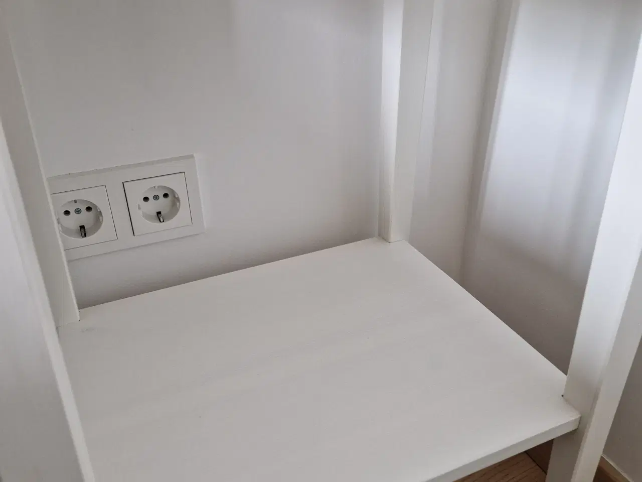 Billede 3 - Natbord / Nightstand