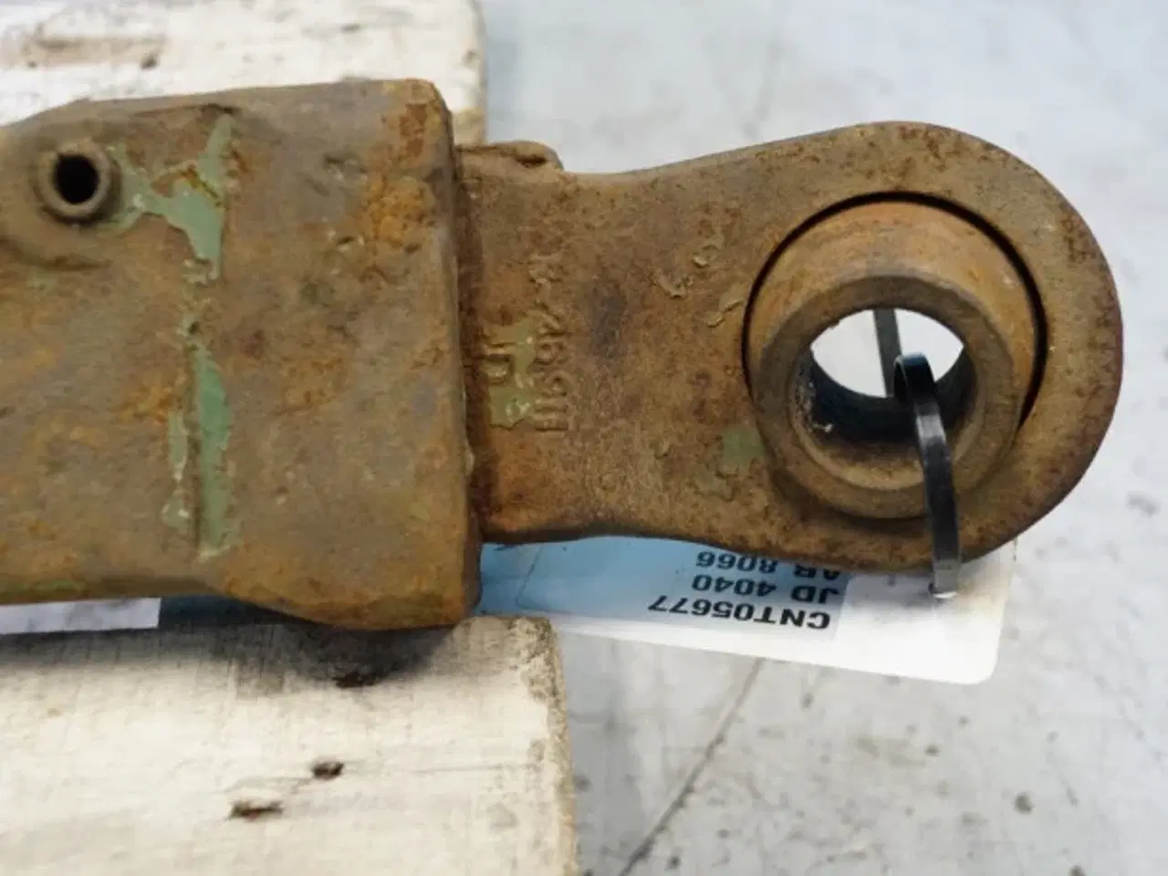 Billede 4 - John Deere 4040 L.H. Liftarm AR80667