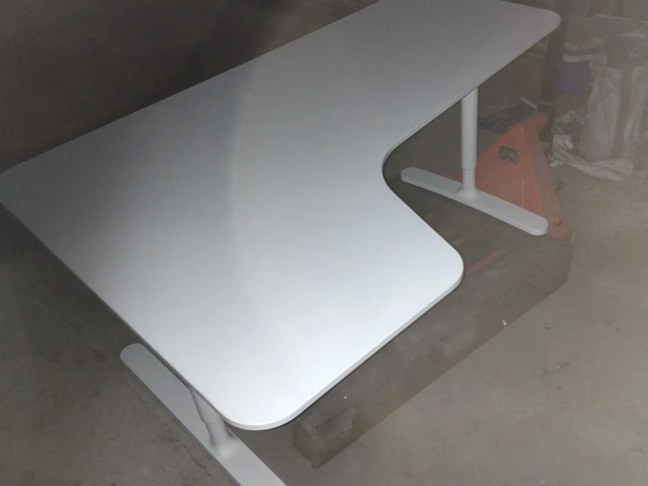 Billede 2 - Ikea Skrivebord med tunge venster