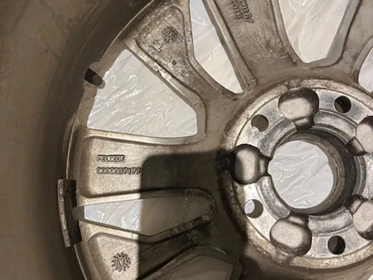 Billede 6 - 4 stk vinterdæk med fælge