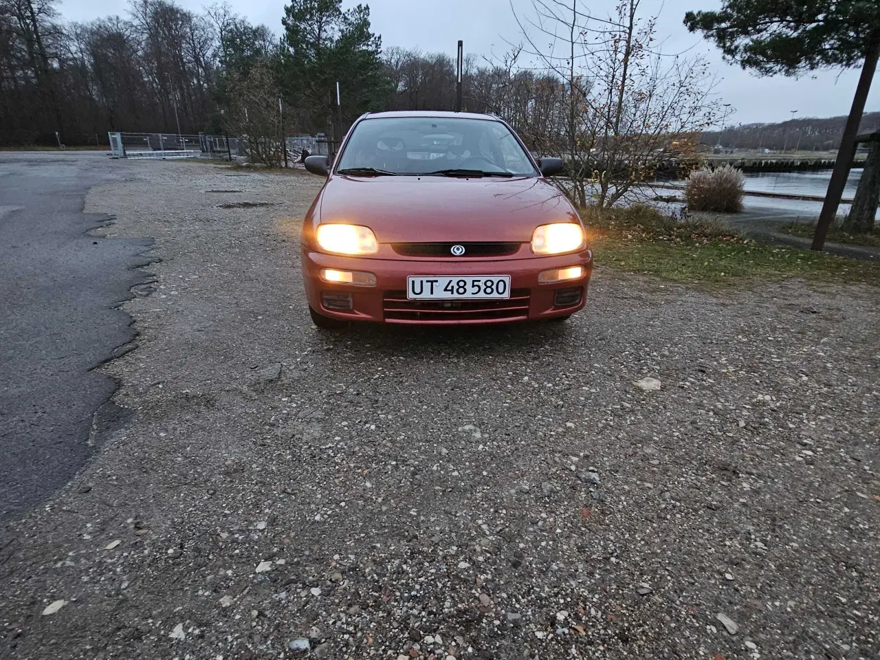 Billede 1 - Mazda 323 C
