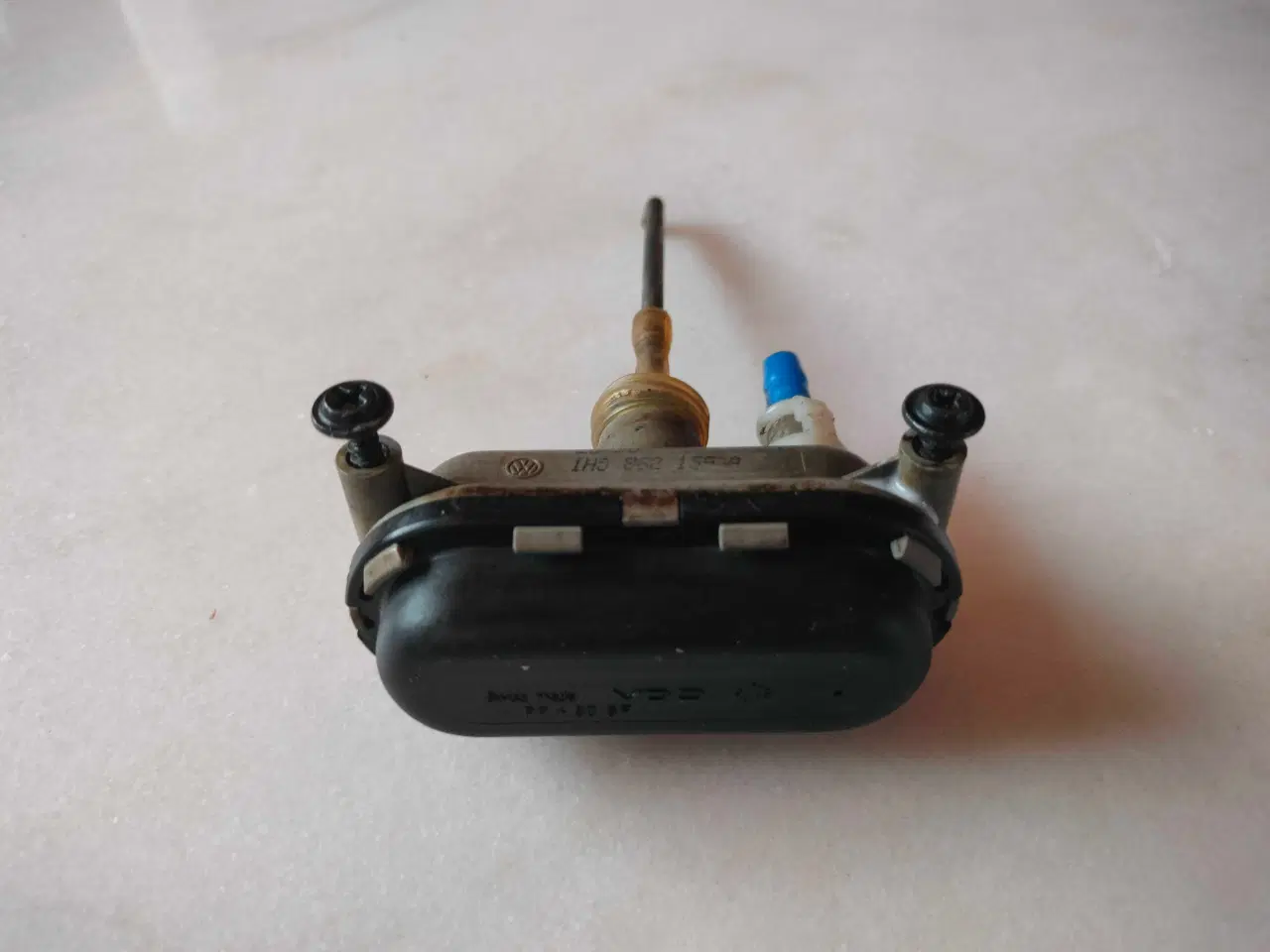 Billede 1 - Centrallås enhed bagklap VW Golf 3/Vento