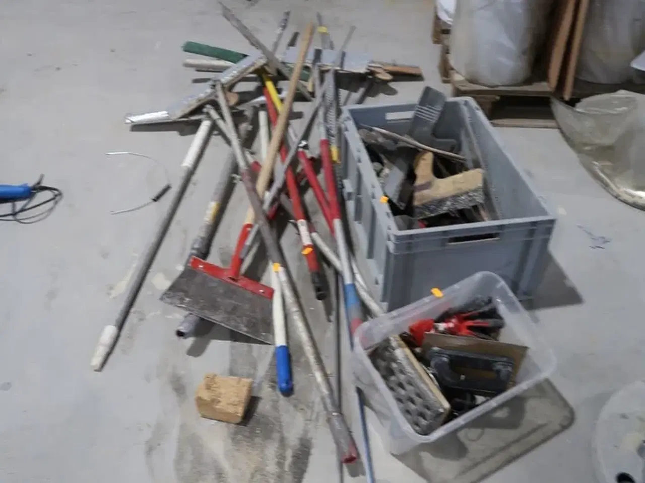 Billede 1 - Div. Afretterværktøj samt kasse med værktøj