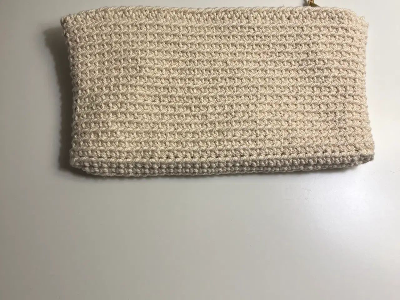 Billede 2 - Hæklet clutch med for
