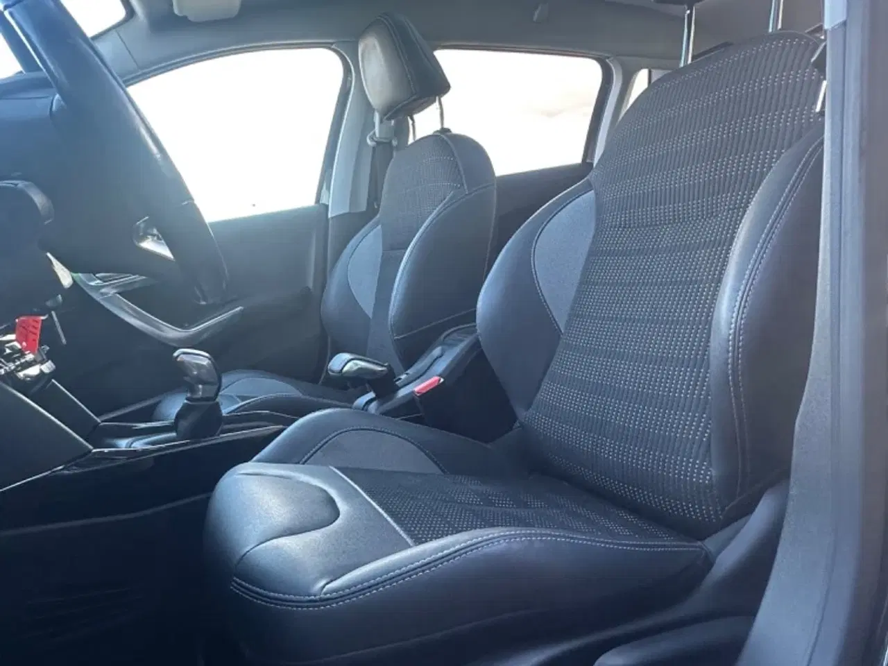Billede 11 - Peugeot 2008 1,2 e-THP 110 Allure Sky
