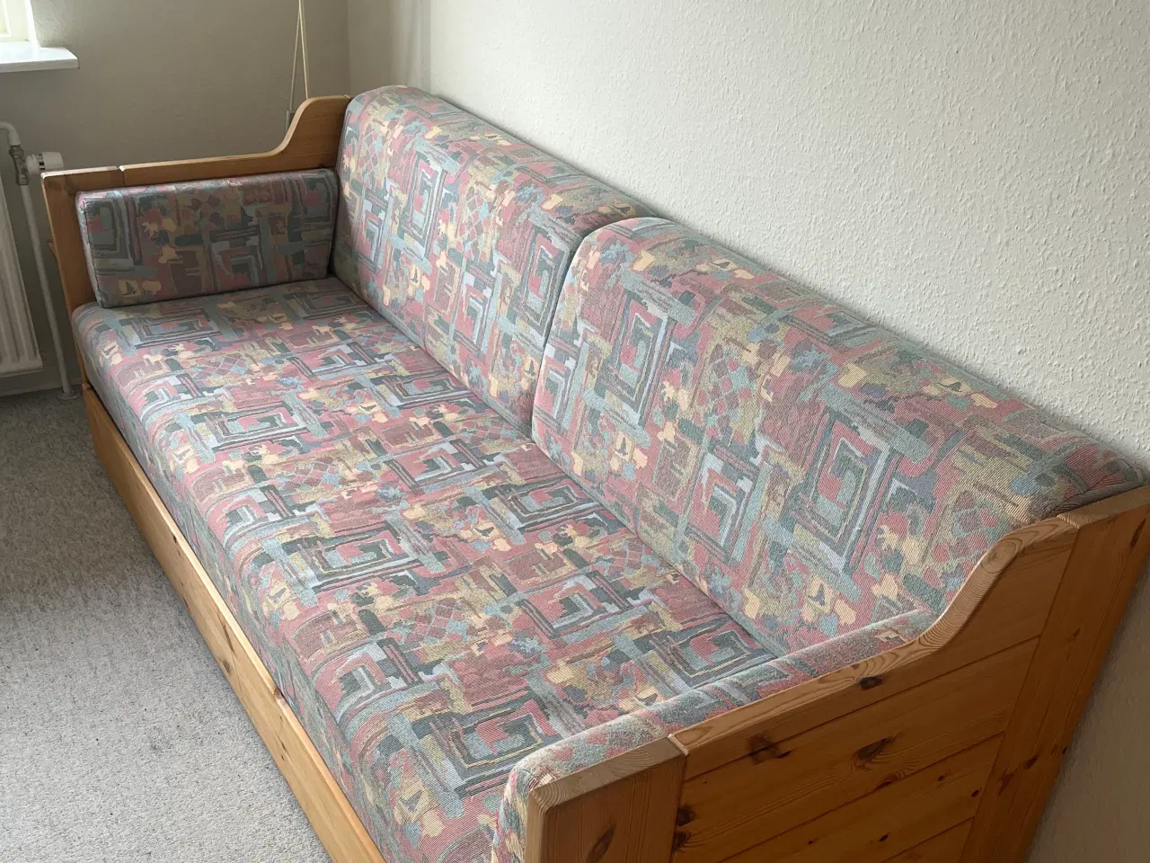 Billede 1 - Meget fin sovesofa med udtræk og magasin 