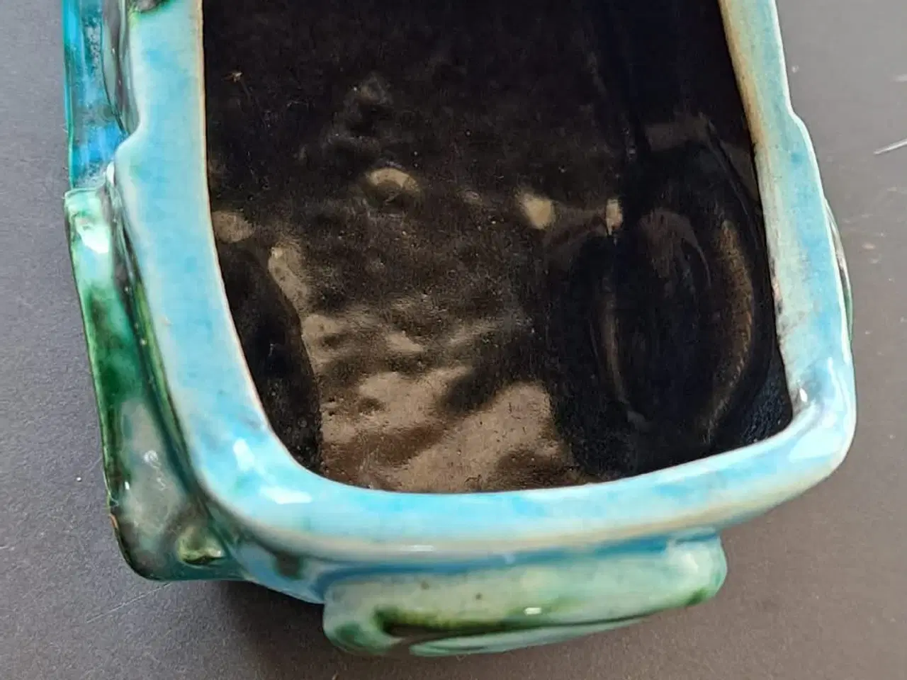 Billede 6 - Keramisk figur af en klassisk bil, lavet på Uebela