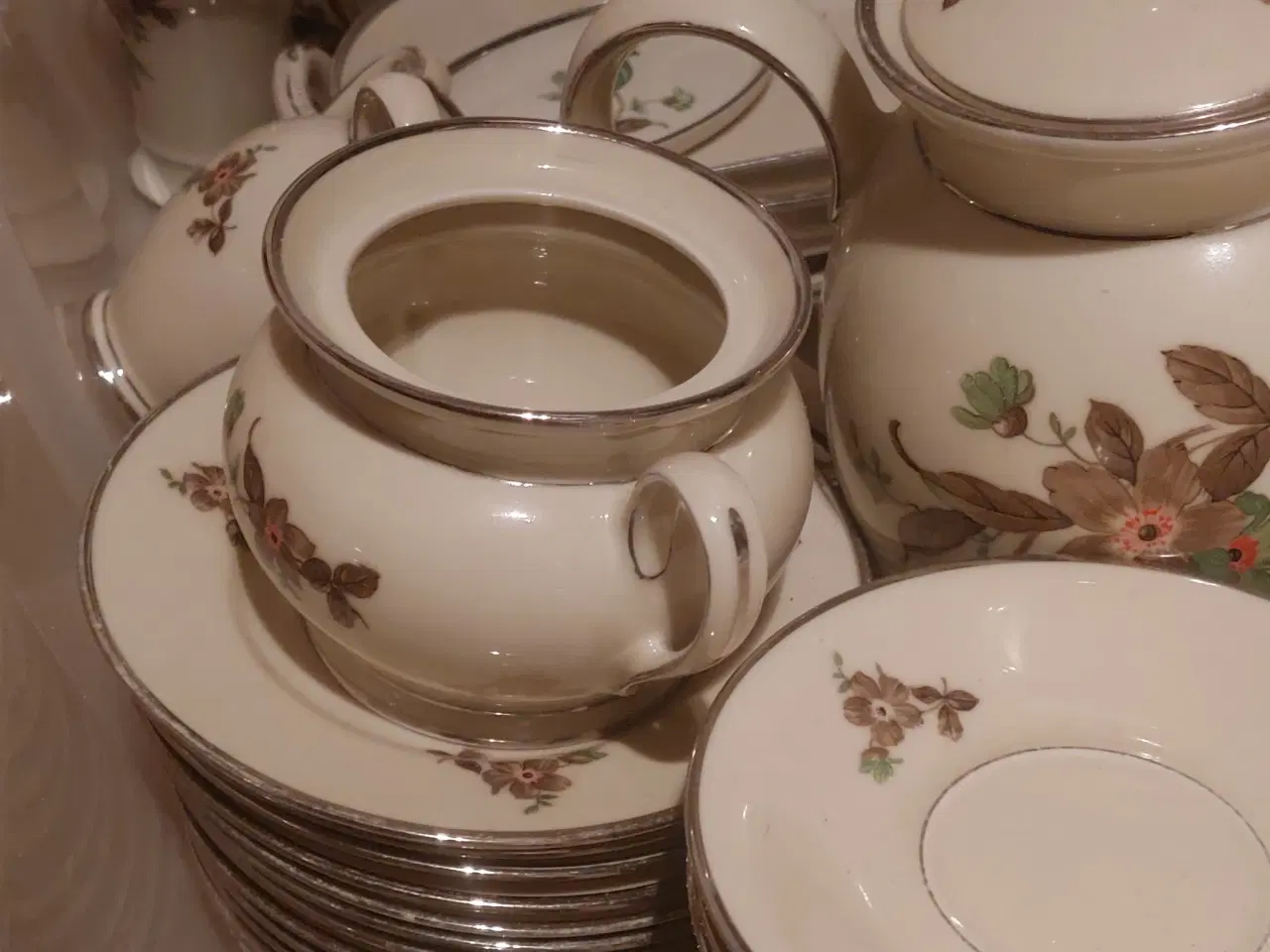 Billede 3 - Grøn Vallø m/sølv/platin kant