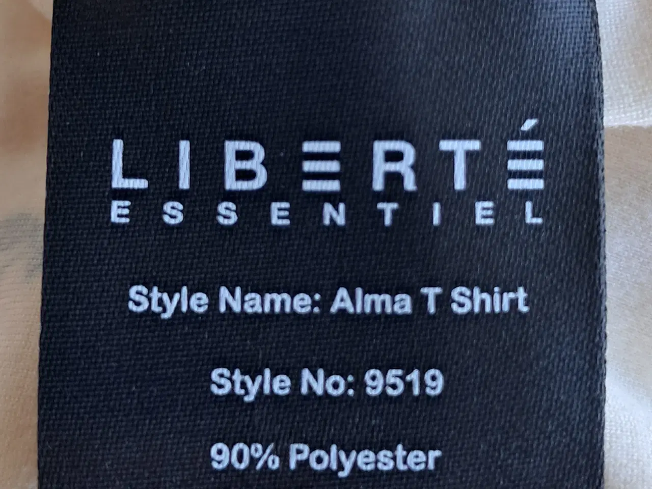 Billede 9 - T-shirt. Liberte. L/XL 