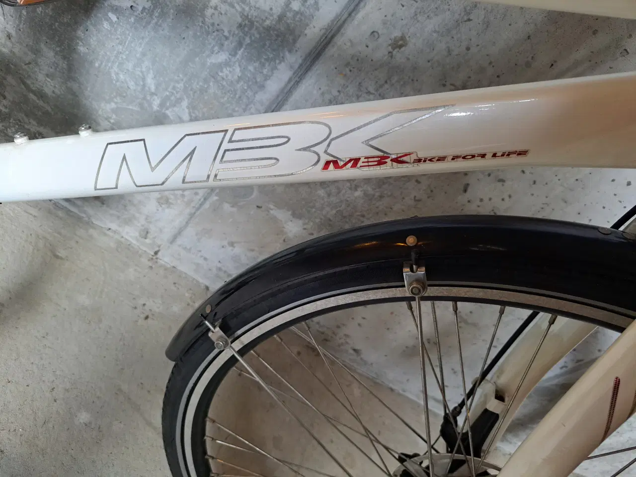 Billede 6 - Damecykel MBK 28 tommer hvid