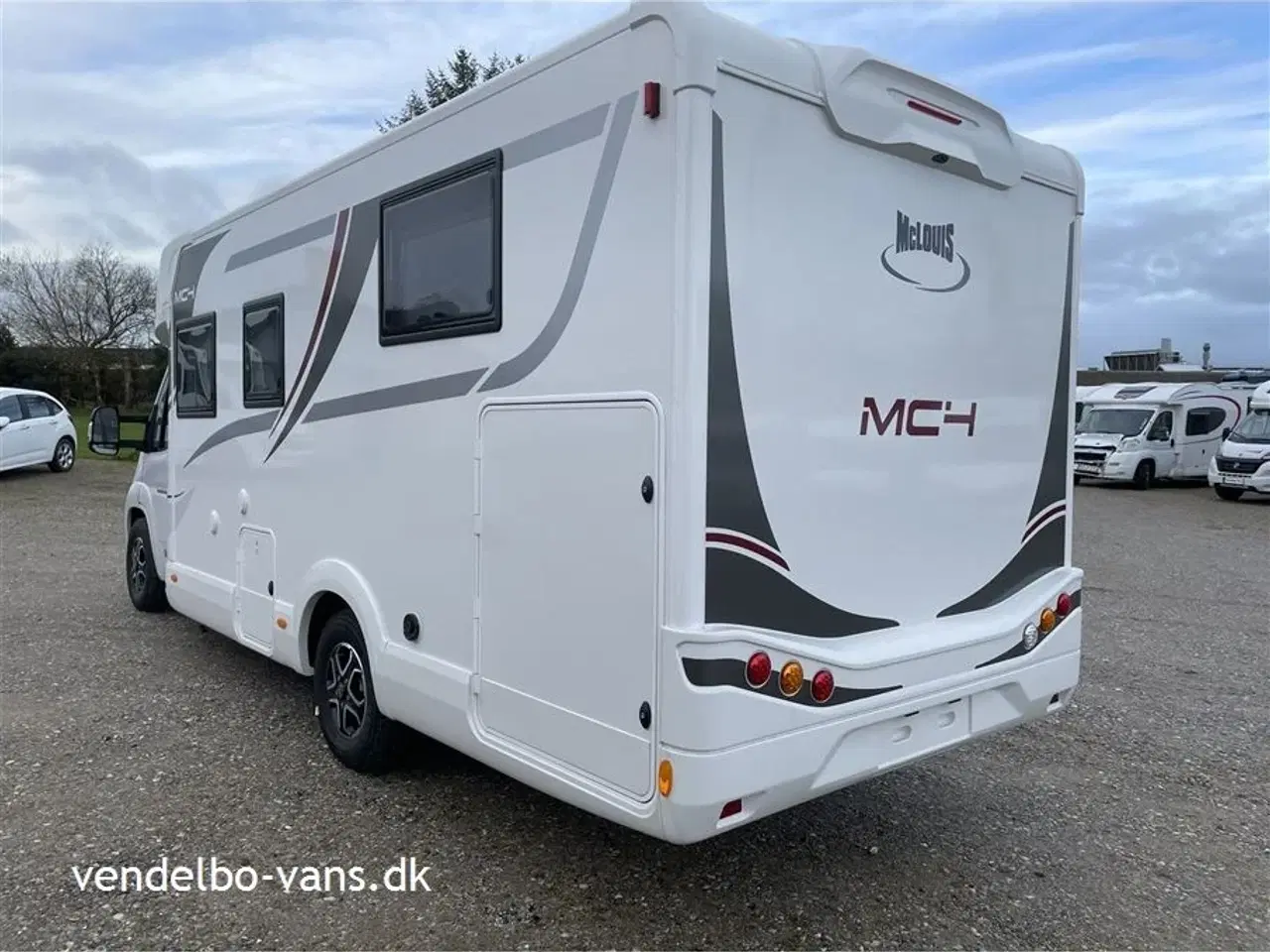 Billede 2 - 2026 - McLouis Mc4 879 G   Centralseng med stor garage - Automatgear