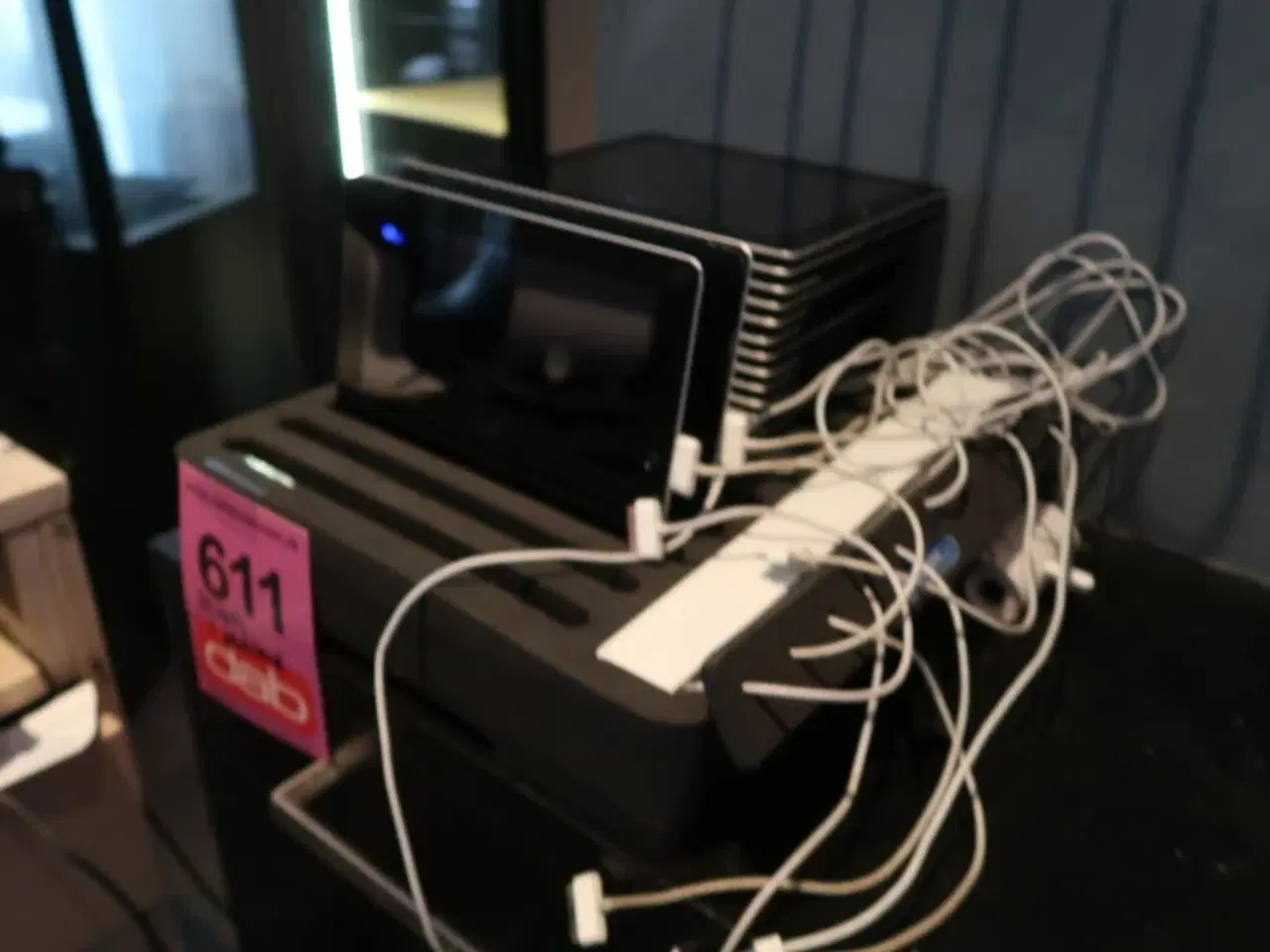 Billede 2 - 14 stk. Apple IPad 2 16 GB - inkl. oplader stand