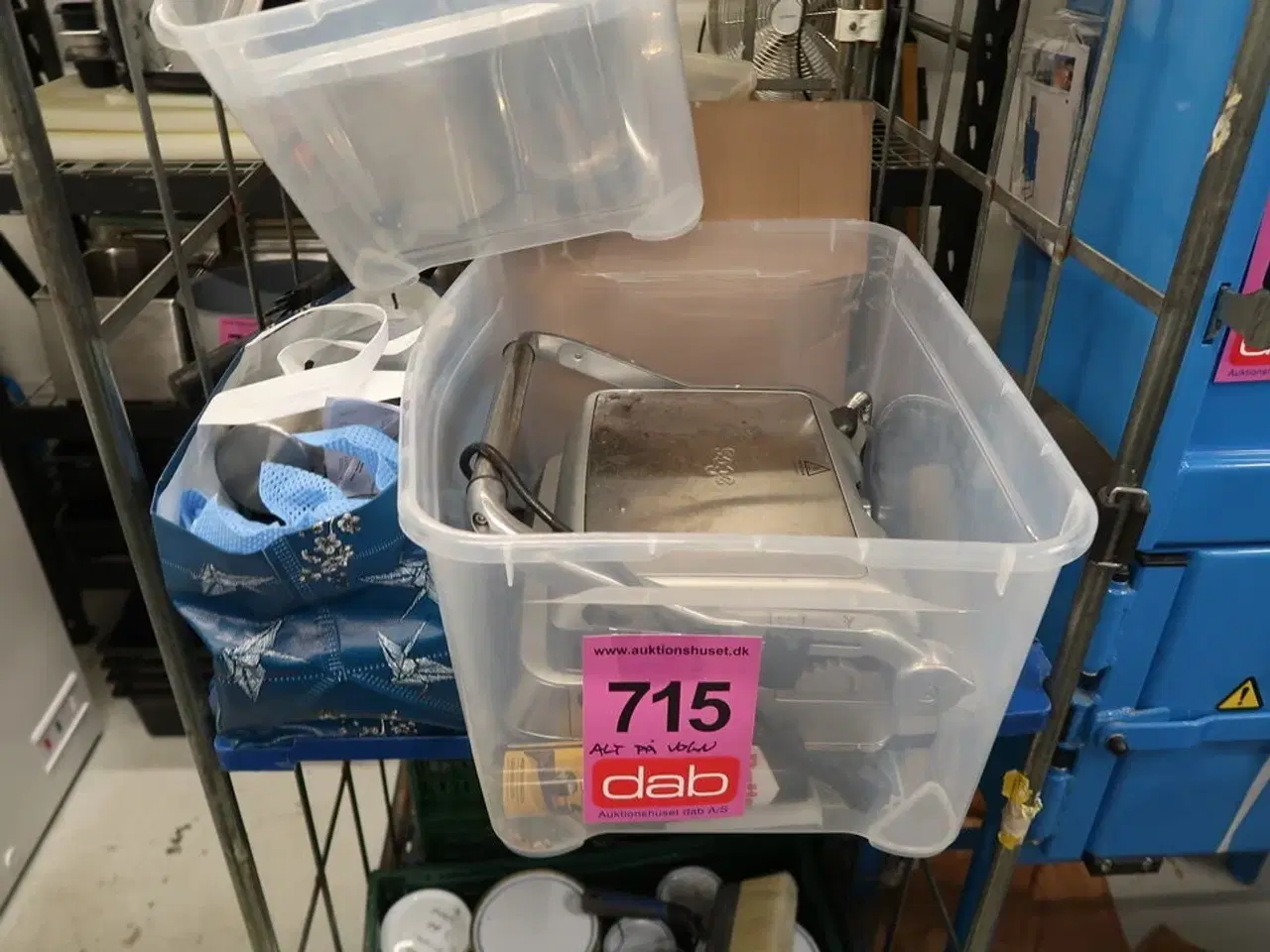 Billede 2 - Vogn med indhold