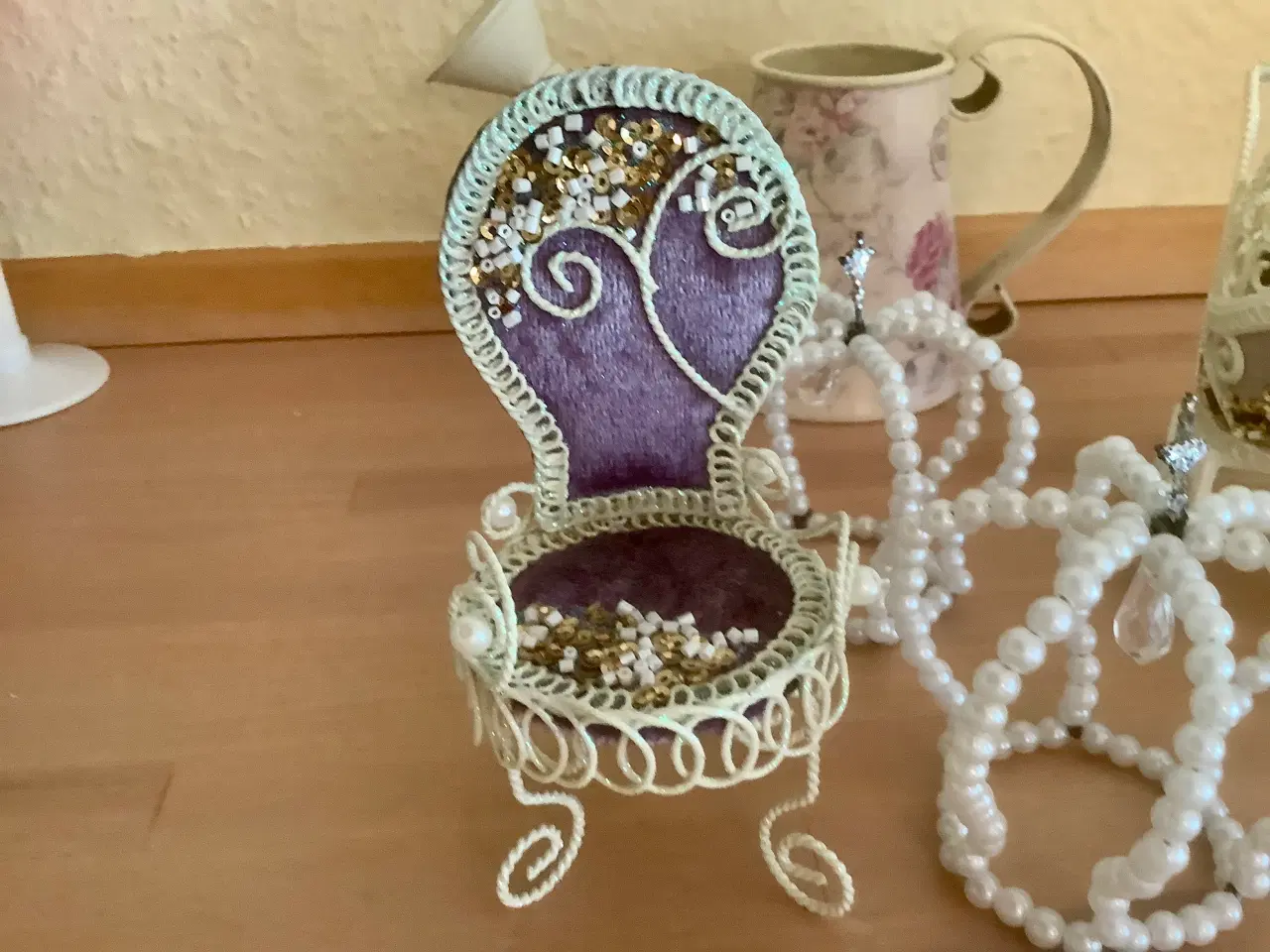 Billede 7 - Miniature pynte ting med perler og glimmer.