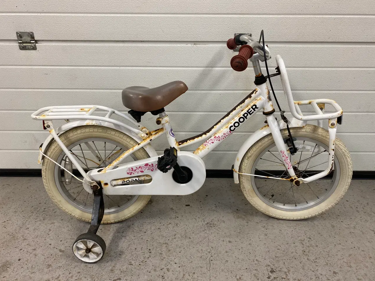 Billede 2 - Børnecykel 16 tommer hvid med støttehjul