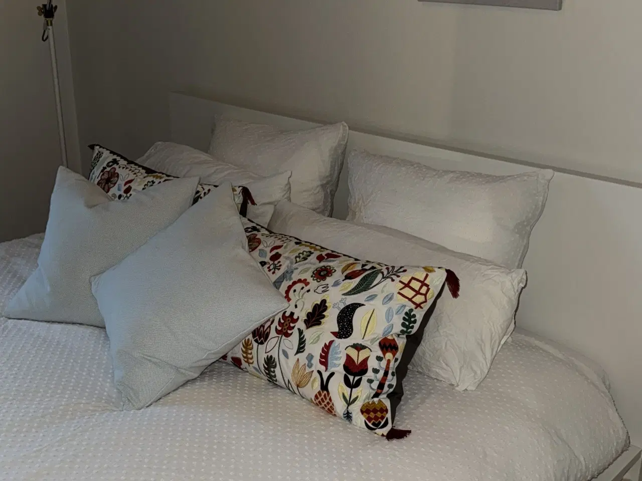 Billede 1 - IKEA Malm dobbeltseng, som ny med lamelbund og ny 